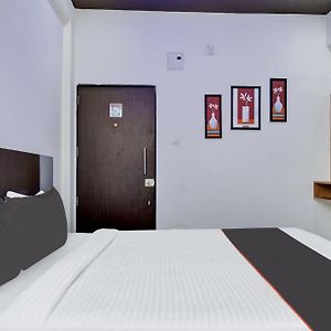 Super Collection O Eon Inn Near Pune Airport